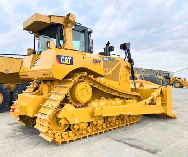 Caterpillar D8T Dozer - Image 3