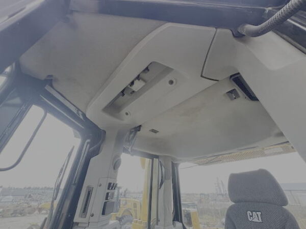 Caterpillar D8T Dozer - Image 8