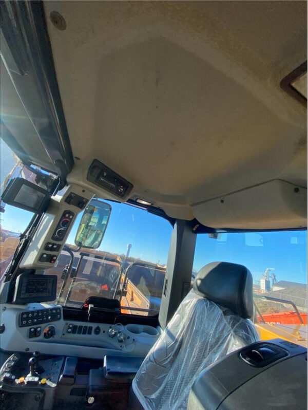 Caterpillar 988K Wheel Loader - Image 15