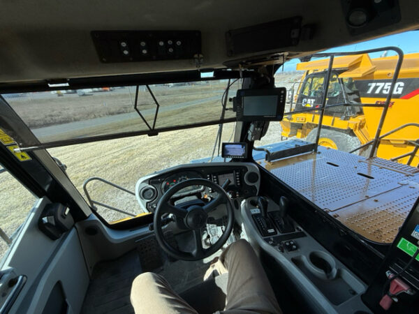 Caterpillar 775G Off-Highway Truck - Image 13