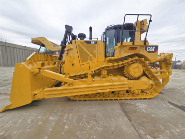 Caterpillar D8T Dozer - Image 4