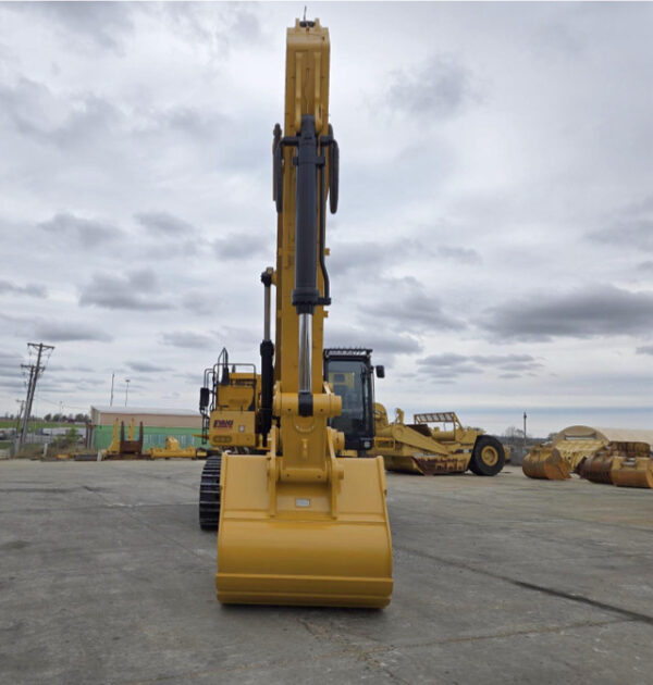Caterpillar 374FL Excavator - Image 8