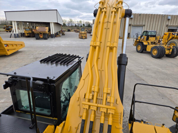 Caterpillar 374FL Excavator - Image 16