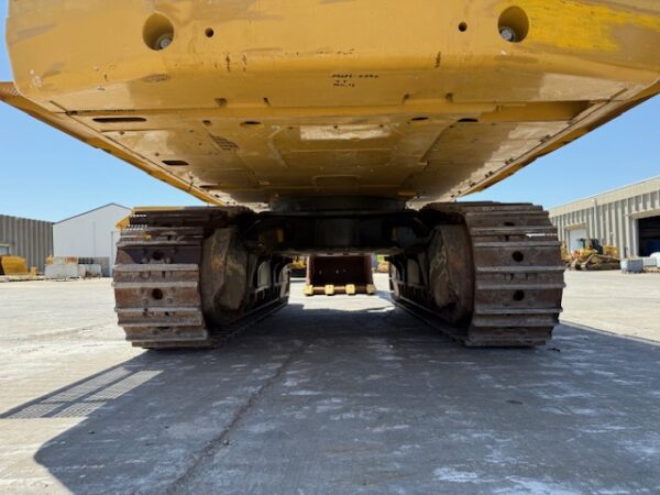 Caterpillar 390FL Excavator - Image 5
