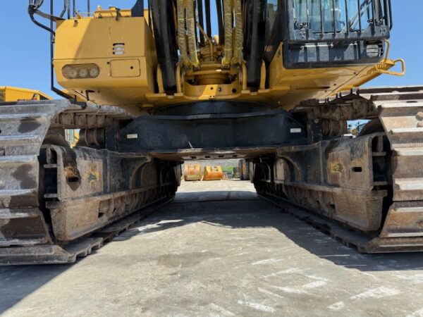 Caterpillar 390FL Excavator - Image 14