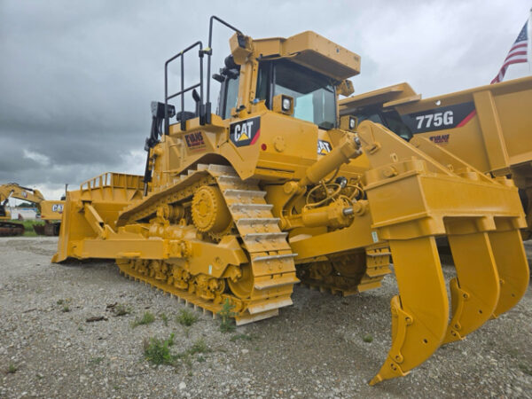 Caterpillar D8T Dozer - Image 3