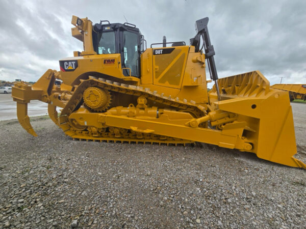 Caterpillar D8T Dozer - Image 6