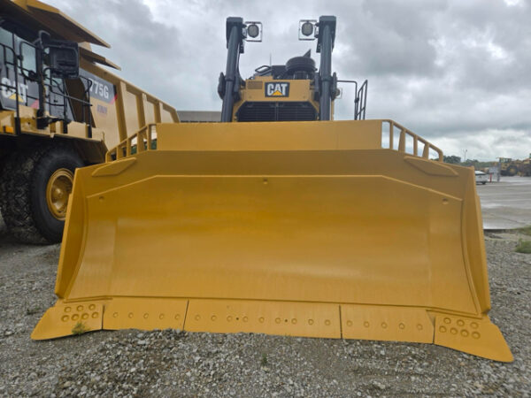 Caterpillar D8T Dozer - Image 8