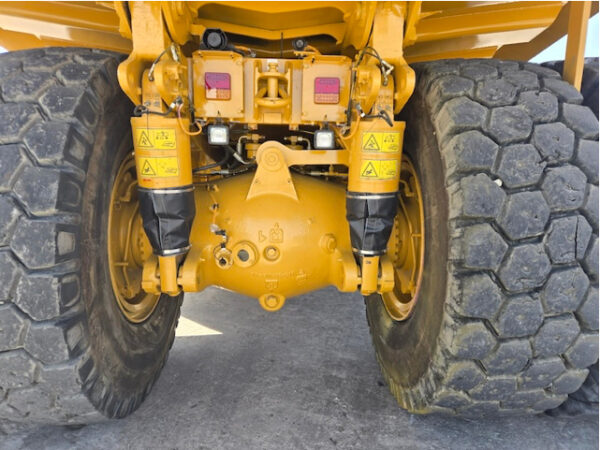Caterpillar 773G Off-Highway Truck - Image 9