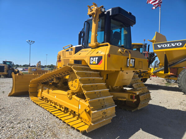 Caterpillar D6N Dozer - Image 3