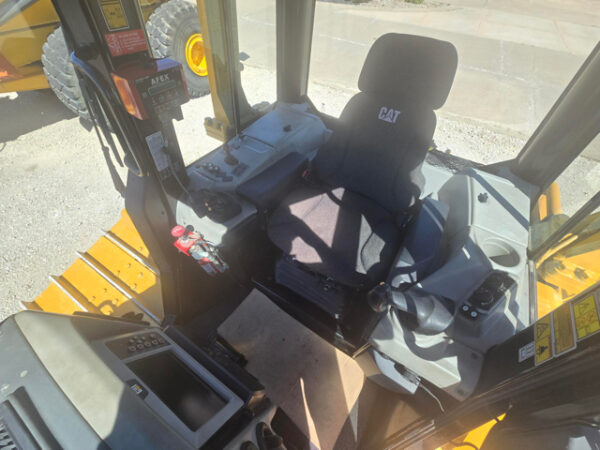 Caterpillar D6N Dozer - Image 11