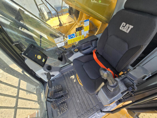 Caterpillar 395 Excavator - Image 9