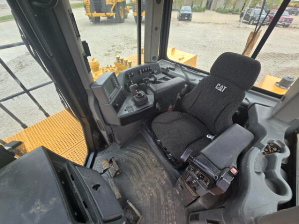 Caterpillar D11T Dozer - Image 15